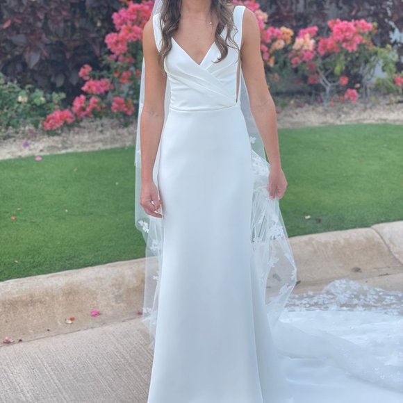 Ines Di Santo Elen Gown, fits size 0 2 4 - Picture 1 of 15